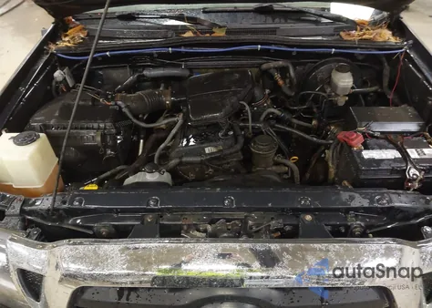 2008 Toyota Tacoma из США, поврежденный, VIN 5TEUX42N88Z567615